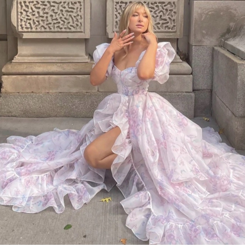 Selkie Ribbon Dancer Bloom Bridal Gown